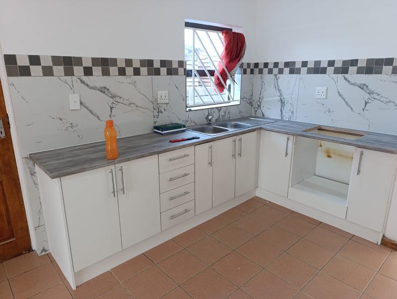 To Let 2 Bedroom Property for Rent in New Woodlands Western Cape